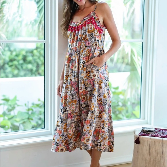 NATURAL LIFE Dresses & Skirts - Natural Life Avery Boho Floral Midi Dress SIZE SMALL